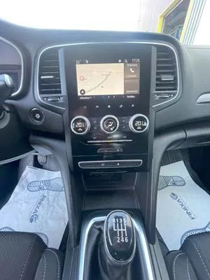 RENAULT MEGANE IV 1.5 BLUE DCI 115 BUSINESS – Image 12